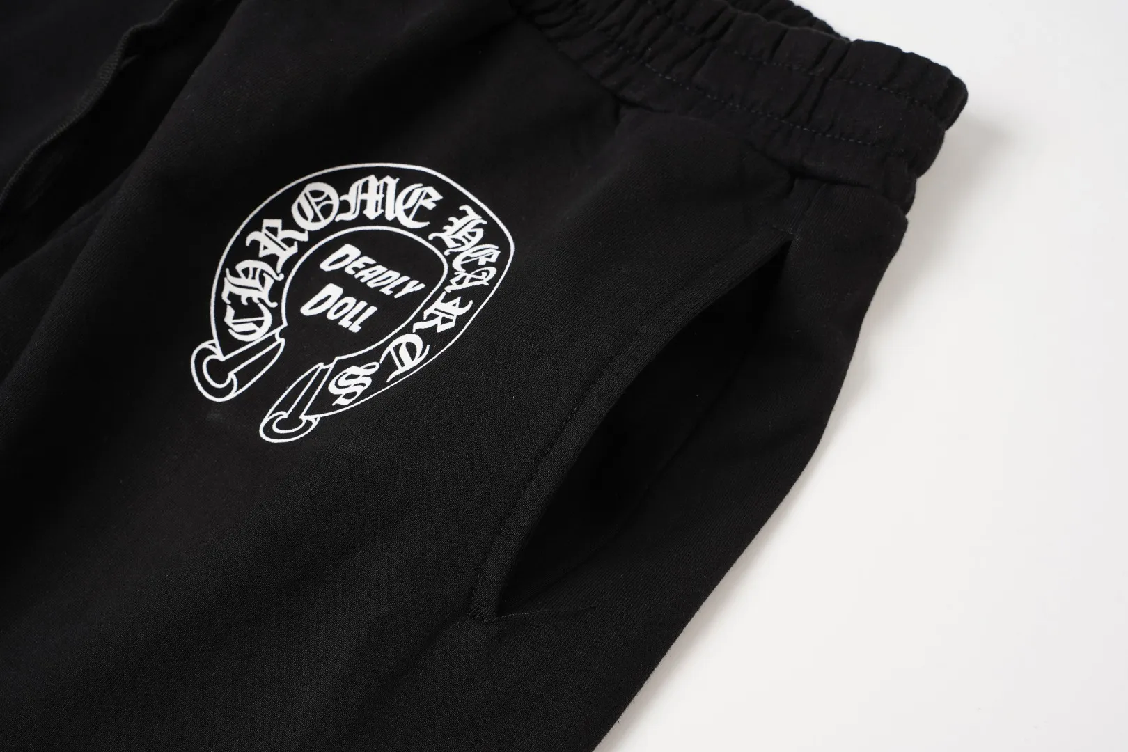 8715 26 ， Same Style 。 1：1 。Black S x L Chrome hearts
